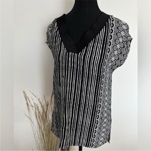 Reitmans Chic Monochrome Striped Women's Blouse Size XS